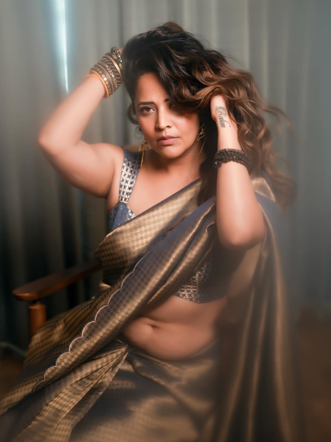 Anasuya Bharadwaj | చీరకట్టులో అనసూయ అందాలు అదరహో - Image 8
