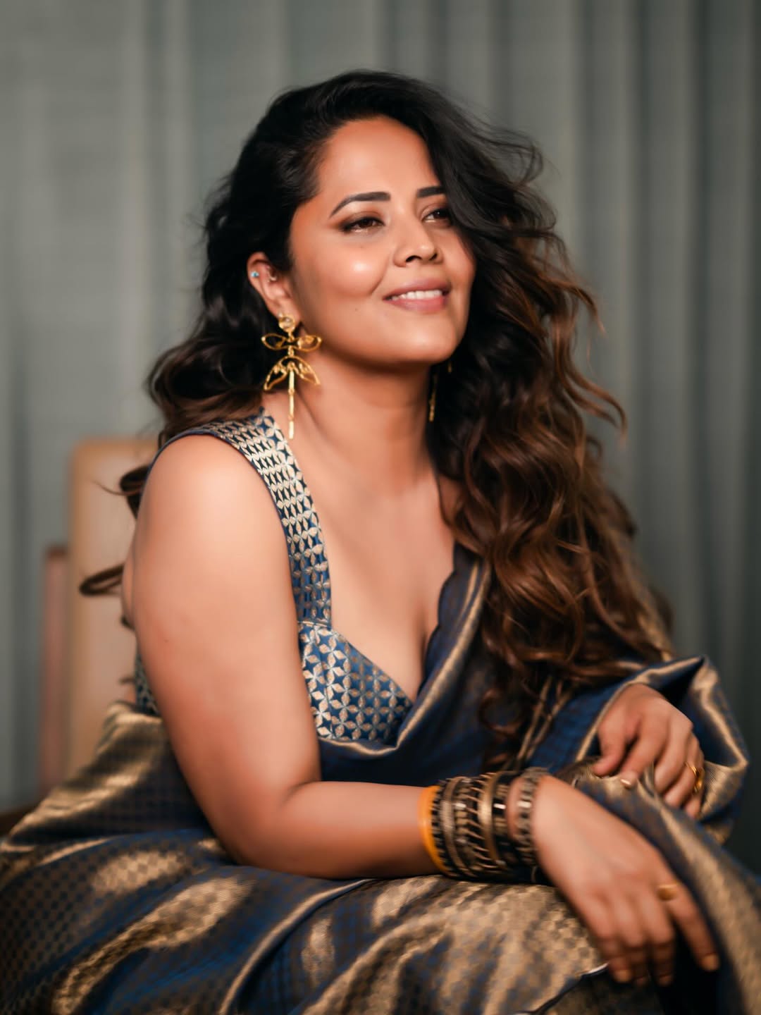 Anasuya Bharadwaj | చీరకట్టులో అనసూయ అందాలు అదరహో