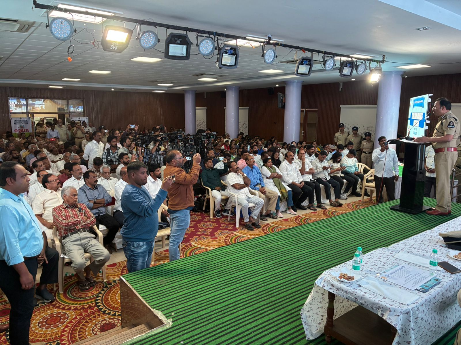 Hyderabad police | హైదరాబాద్లో మంగళ, శనివారాల్లో ఇంటింటికీ పోలీసులు