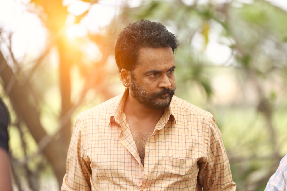 Dhandoraa Review | దండోరా రివ్యూ - కుల వివక్షపై వచ్చిన శివాజీ లేటెస్ట్ మూవీ ఎలా ఉందంటే?
