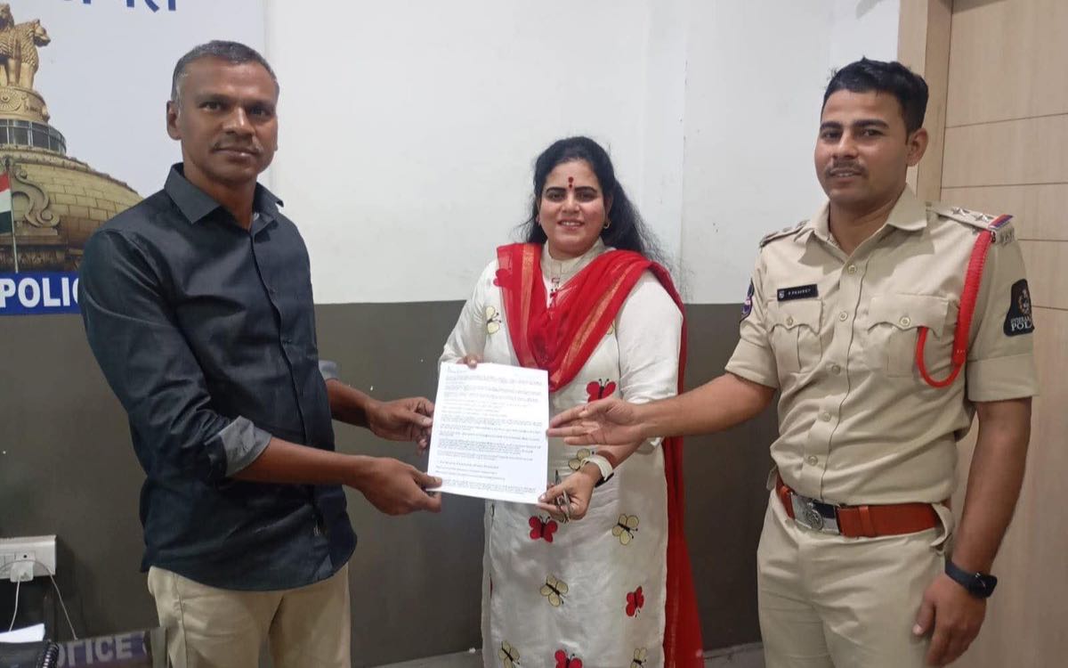 Naa Anveshana Anvesh | నా అన్వేషణ అన్వేష్పై పెరుగుతున్న ఆగ్రహం.. రంగంలోకి కరాటే కల్యాణి..