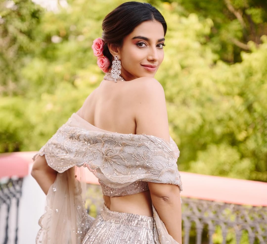 Meenakshi Chaudhary | డ్యూడ్ హీరోతో మీనాక్షి చౌదరి రొమాన్స్ - రెండేళ్ల తర్వాత తమిళ సినిమాలో?
