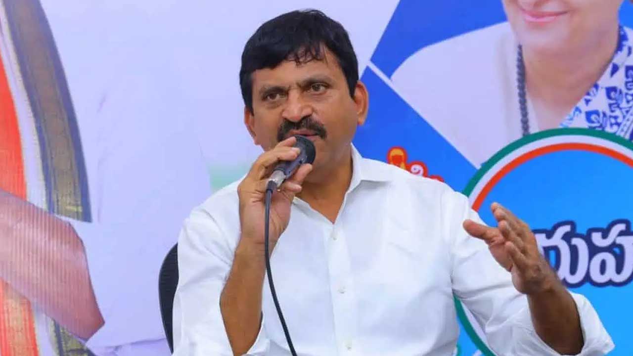 Ponguleti | సిద్దిపేట, సిరిసిల్ల జిల్లాల్లో అక్రమాలు గుర్తించాం.. అందరి బాగోతాలు బయటపెడుతాం : మంత్రి పొంగులేటి
