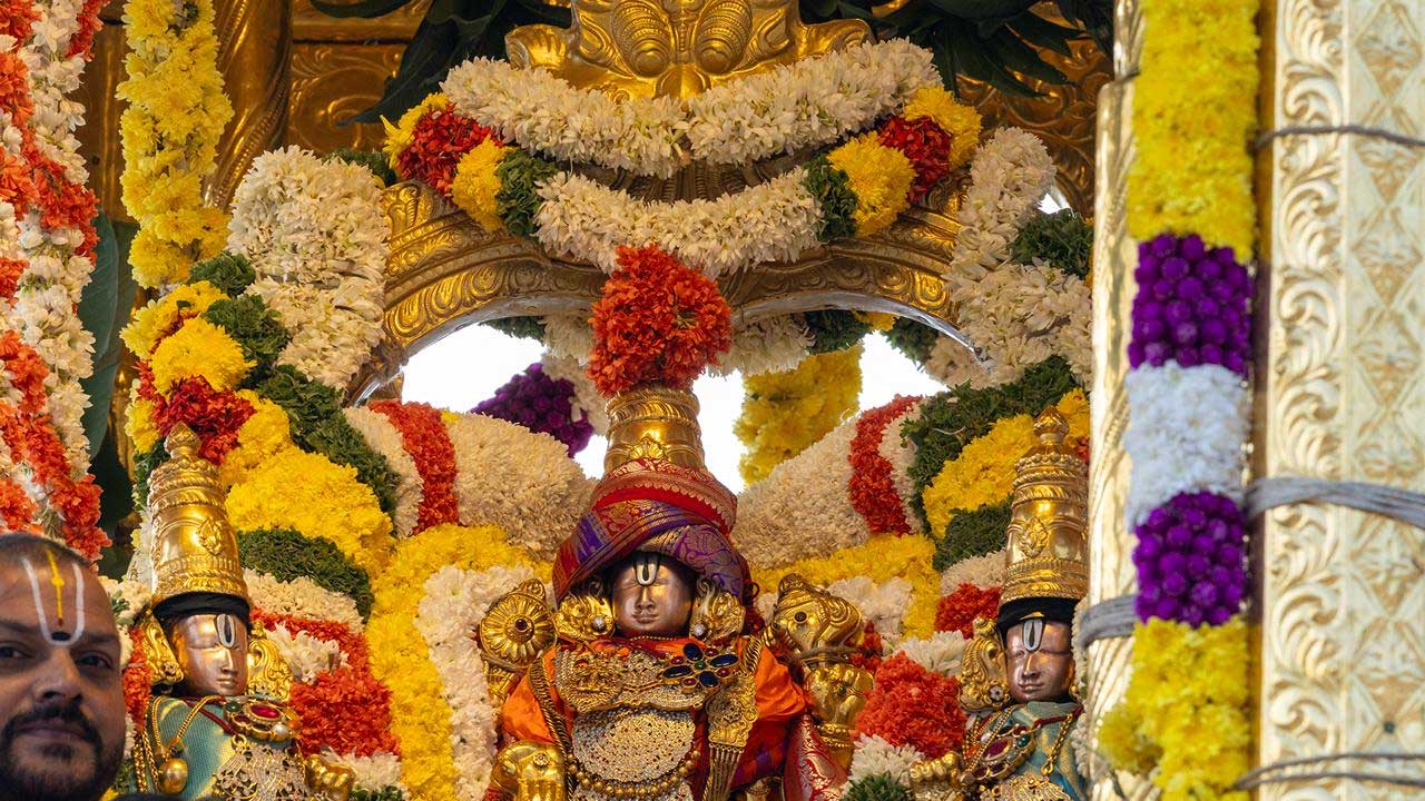 వైకుంఠ ఏకాదశి శోభ