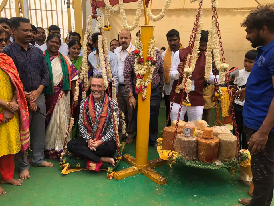 Sammakka Saralamma Jathara| మేడారం అమ్మవార్లను దర్శించుకున్న బ్రిటీష్ డిప్యూటీ హై కమిషనర్