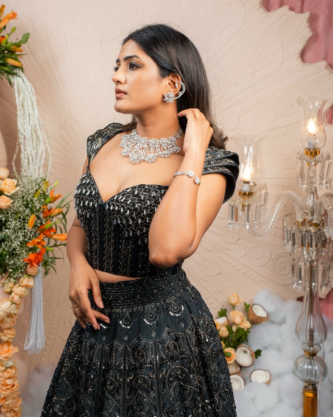 తాను తెలుగు అమ్మాయిని కావడంతో కెరీర్ ఆరంభంలో తెగ పొగడ్తలు కురిపించారని ఈషా రెబ్బా అన్నది