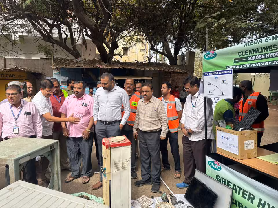 GHMC | ప్రజలు ఈ – వేస్ట్ను స్వచ్ఛందంగా జీహెచ్ఎంసీ సిబ్బందికి అప్పగించాలి: కమిషనర్ ఆర్వీ కర్ణన్