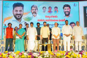 Revanth Reddy | కార్పొరేషన్లలో కోఆప్షన్ మెంబర్గా ట్రాన్స్జెండర్: సీఎం రేవంత్రెడ్డి