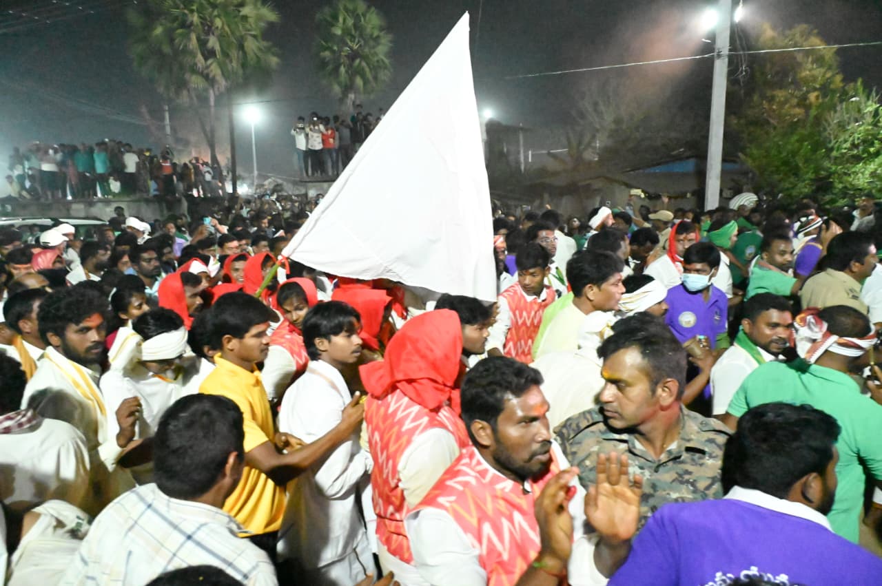 Medaram Jatara 2026 | మేడారం జాతర 2026: వైభవంగా సారలమ్మ రాక.. కన్నుల పండుగగా జాతర దృశ్యాలు - Image 26