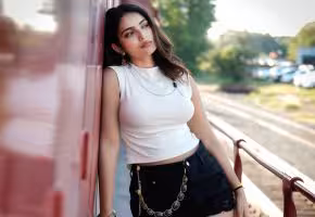 Ananya Nagalla | పొట్టి డ్రెస్లో అనన్య నాగళ్ల గ్లామర్ ట్రీట్