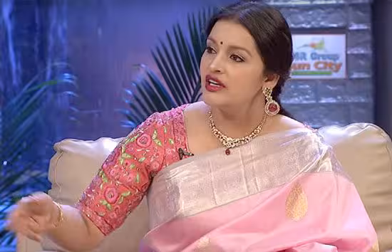 Renu Desai | నాకు ఏ పార్టీతో సంబంధం లేదు – అవన్నీ రూమర్లే – పాలిటిక్స్లోకి ఎంట్రీపై రేణు దేశాయ్ క్లారిటీ