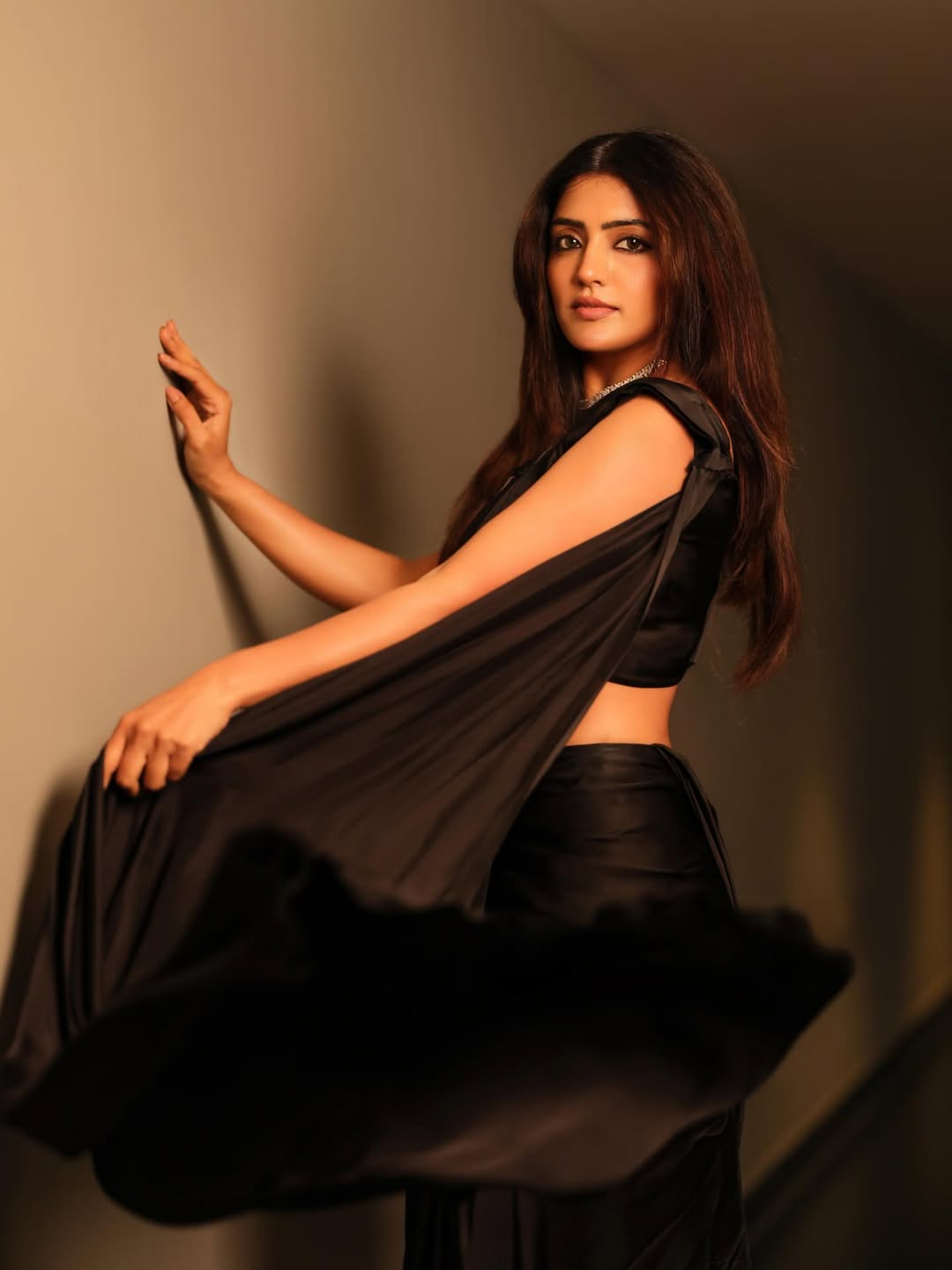 ఓ శాంతి శాంతి శాంతి మూవీతో లాంగ్ గ్యాప్ తర్వాత టాలీవుడ్లోకి రీఎంట్రీ ఇవ్వబోతుంది ఈషారెబ్బా.