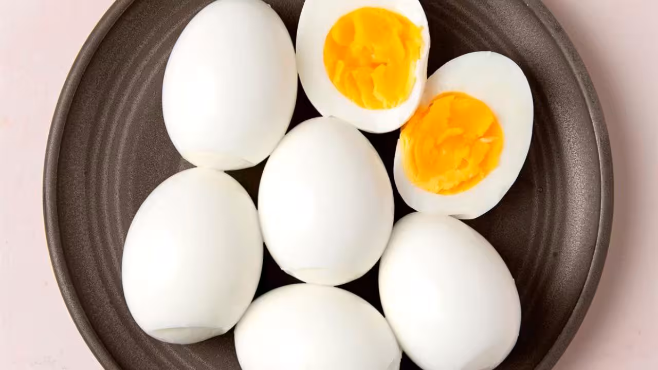 Eggs | కోడిగుడ్లు పాడయ్యాయా, లేదా.. సింపుల్ చిట్కాలతో ఇలా గుర్తించండి..!