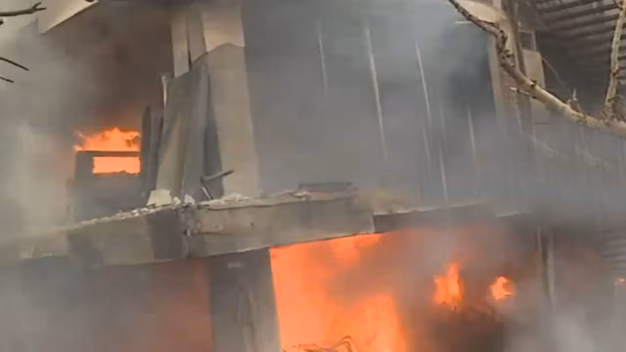 Hyderabad | హైదరాబాద్ నాంపల్లిలో ఘోర అగ్నిప్రమాదం..