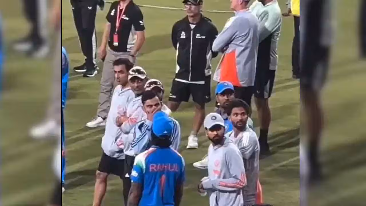 Team India | గౌతమ్ గంభీర్ను ఫ్యాన్స్ నిజంగానే గేలి చేశారా..? వీడియోలో నిజమెంత..?