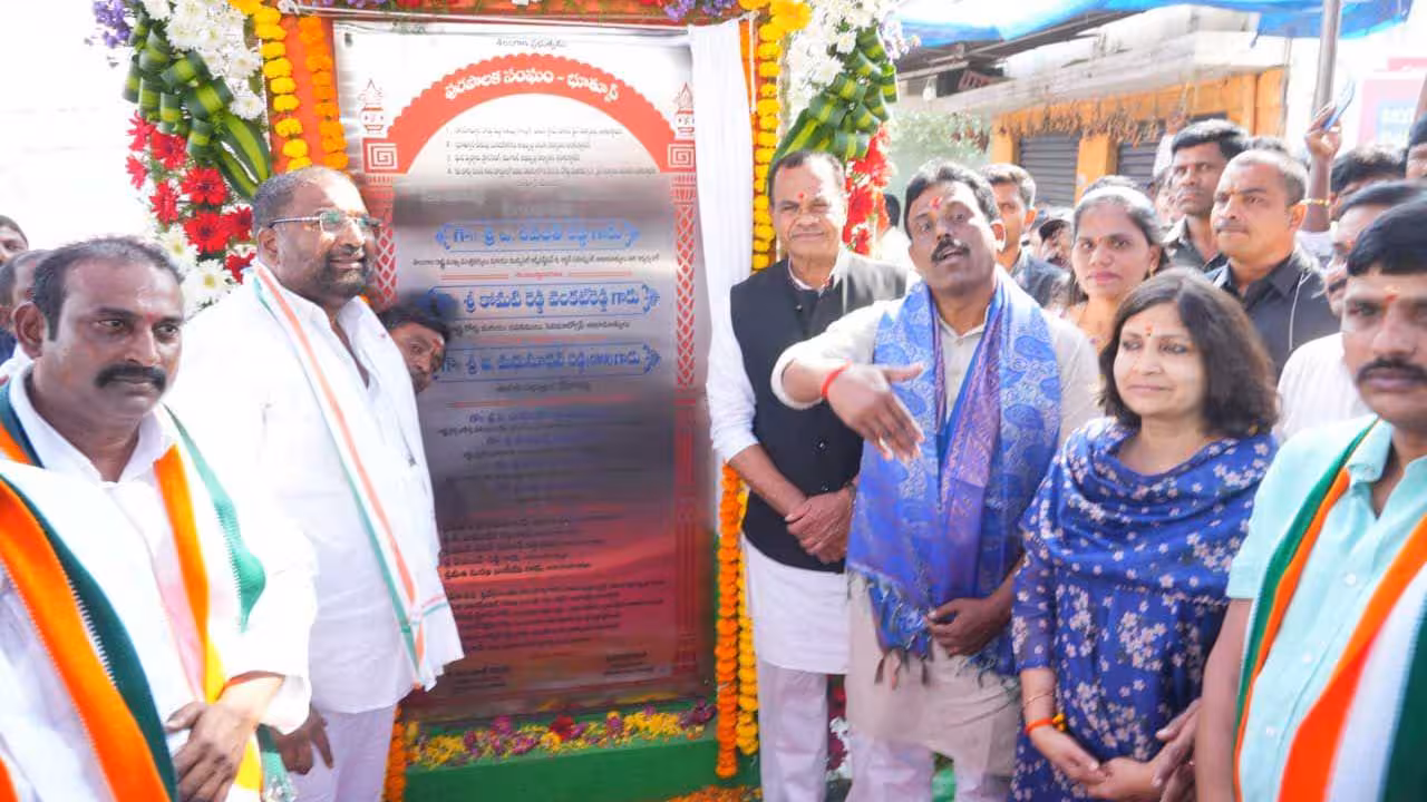 Komatireddy Venkat Reddy | మరో 20 రోజుల్లో మున్సిపల్ ఎన్నికలు.. మంత్రి కోమటిరెడ్డి కీలక వ్యాఖ్యలు