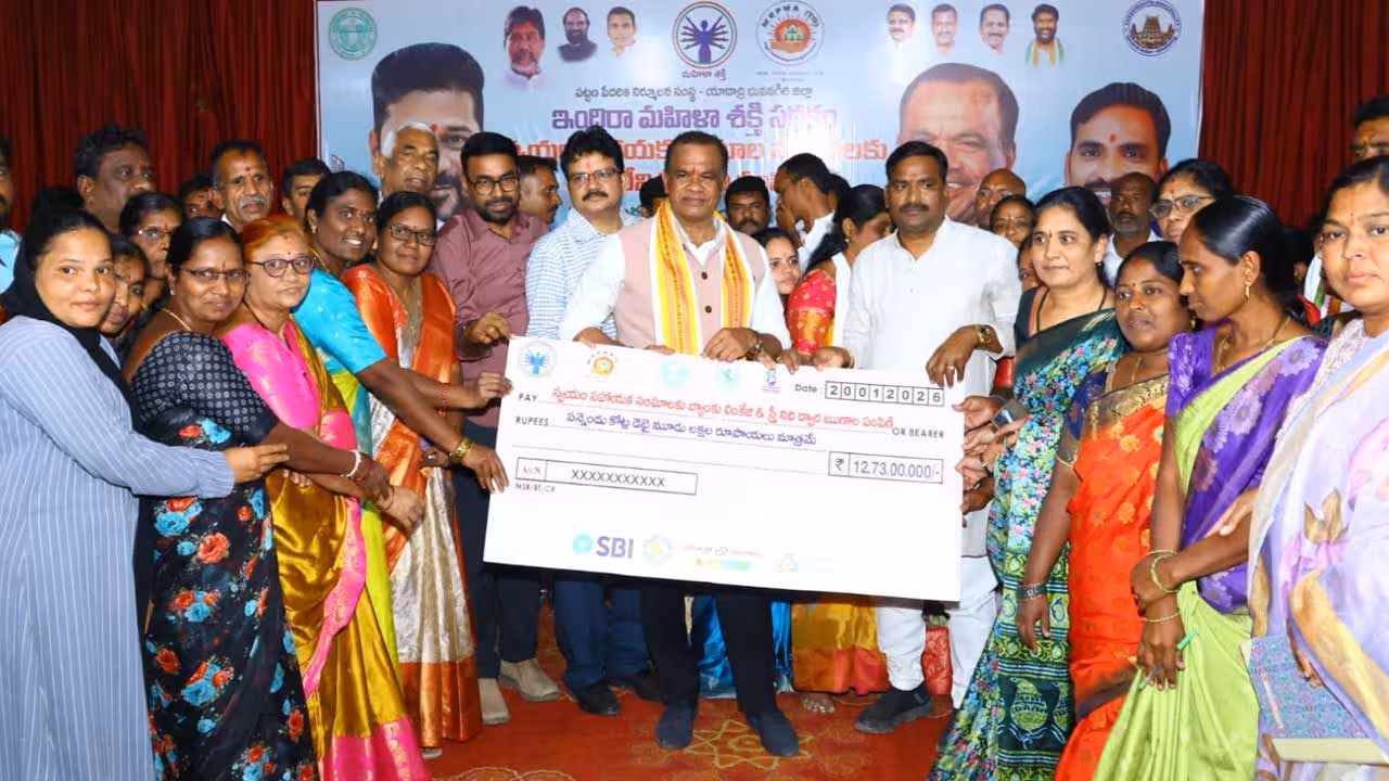 Komatireddy Venkat Reddy | కోటి మంది మహిళలను కోటీశ్వరులను చేసేందుకే వడ్డీ లేని రుణాలు : మంత్రి కోమటిరెడ్డి