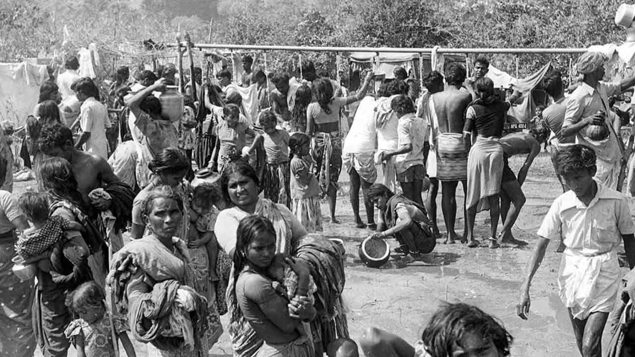 Medaram Jathara | 50 ఏళ్ల క్రితం మేడారం జాతర.. ఆశ్చర్యపరుస్తున్న ఫొటోలు - Image 5