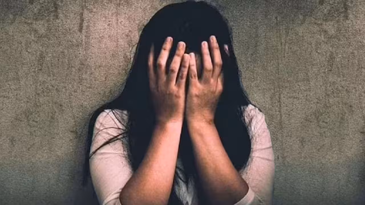 Private School | ఇంటర్వ్యూకి పిలిచి.. యువతిపై లైంగిక వేధింపులు
