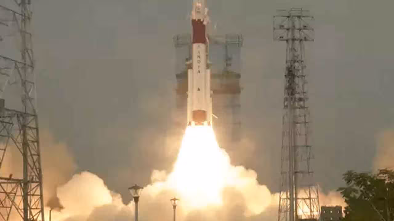 PSLV-C62 | నింగిలోకి దూసుకెళ్లిన పీఎస్ఎల్వీ-సి62.. ఇస్రో ఆధ్వర్యంలో అన్వేష మిషన్..
