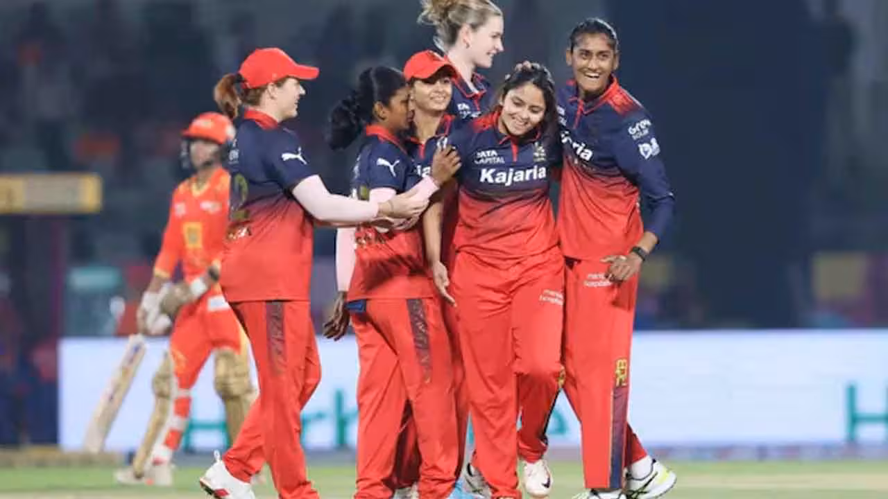 WPL 2026 | ఆర్సీబీకి వరుసగా ఐదో విజయం, ప్లేఆఫ్స్ బెర్త్ ఖాయం