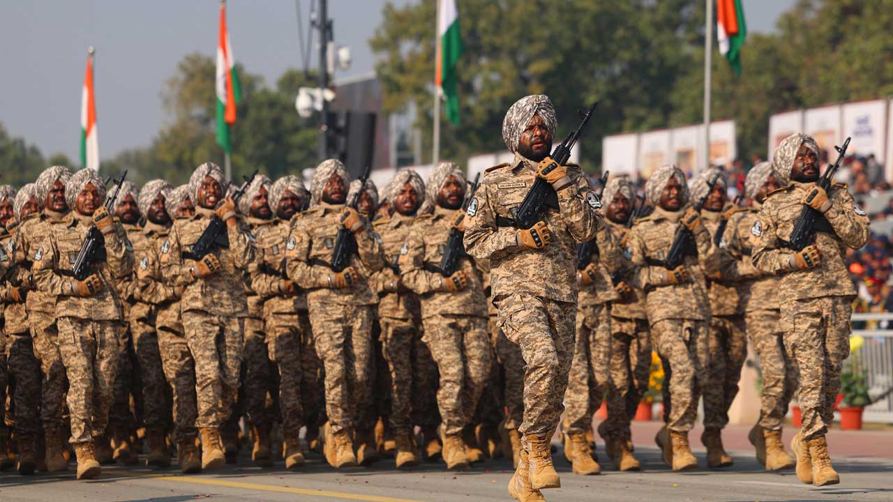 Republic Day | కర్తవ్యపథ్లో గణతంత్ర దినోత్సవ వేడుకలు.. ఫొటో గ్యాలరీ - Image 10
