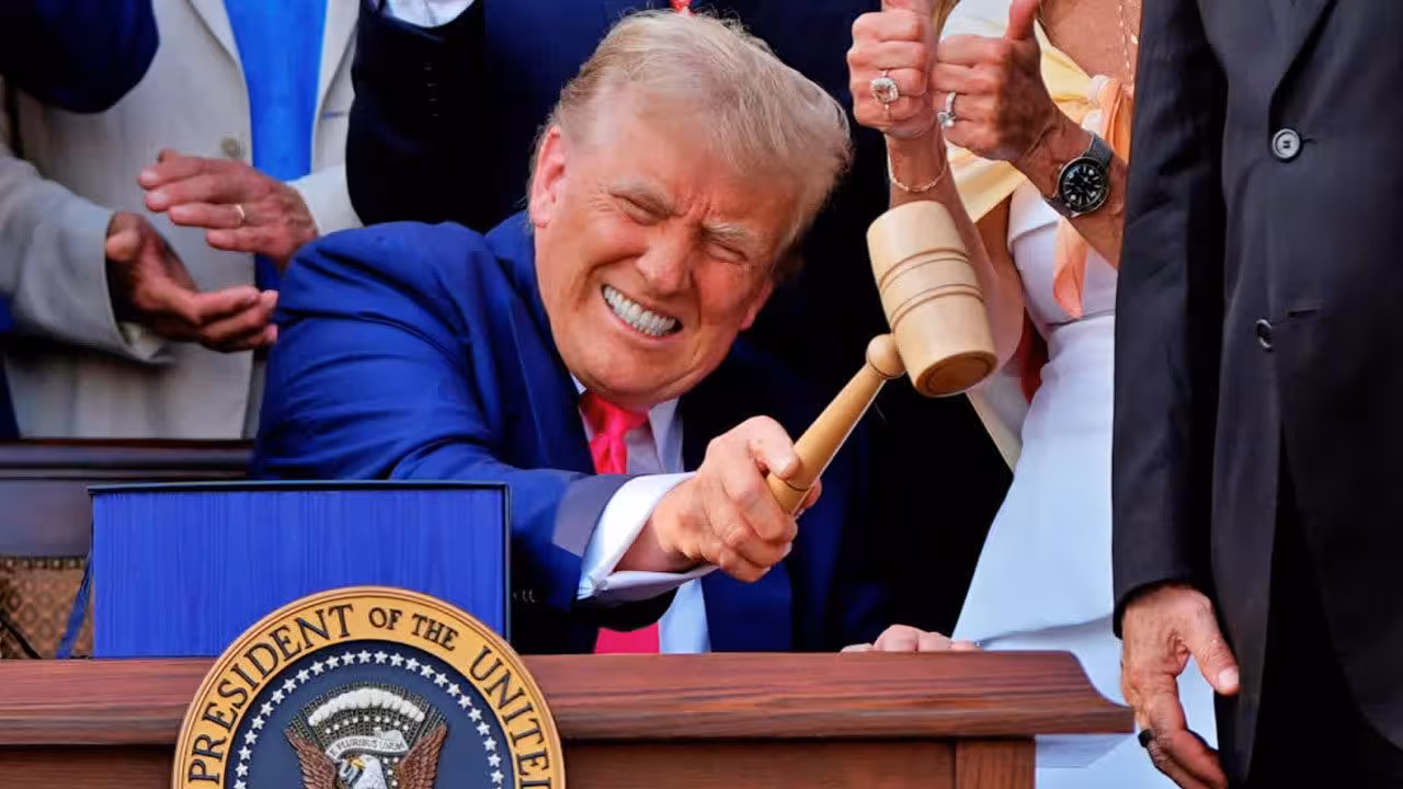 Trump Tariffs | మరో దేశంపై ట్రంప్ టారిఫ్ల మోత.. దక్షిణ కొరియాపై 25 శాతం సుంకాలు