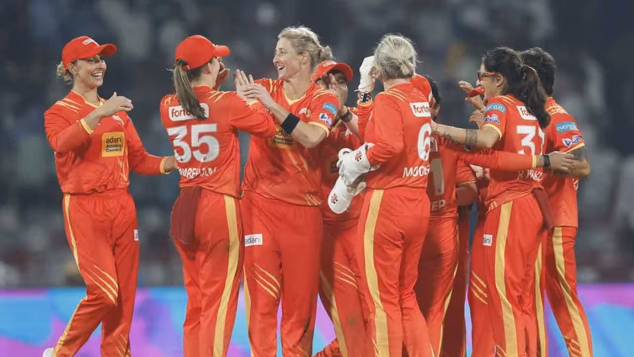 WPL 2026 | డబ్ల్యూపీఎల్ 2026.. థ్రిల్లింగ్గా సాగిన మ్యాచ్లో గుజరాత్ గెలుపు..