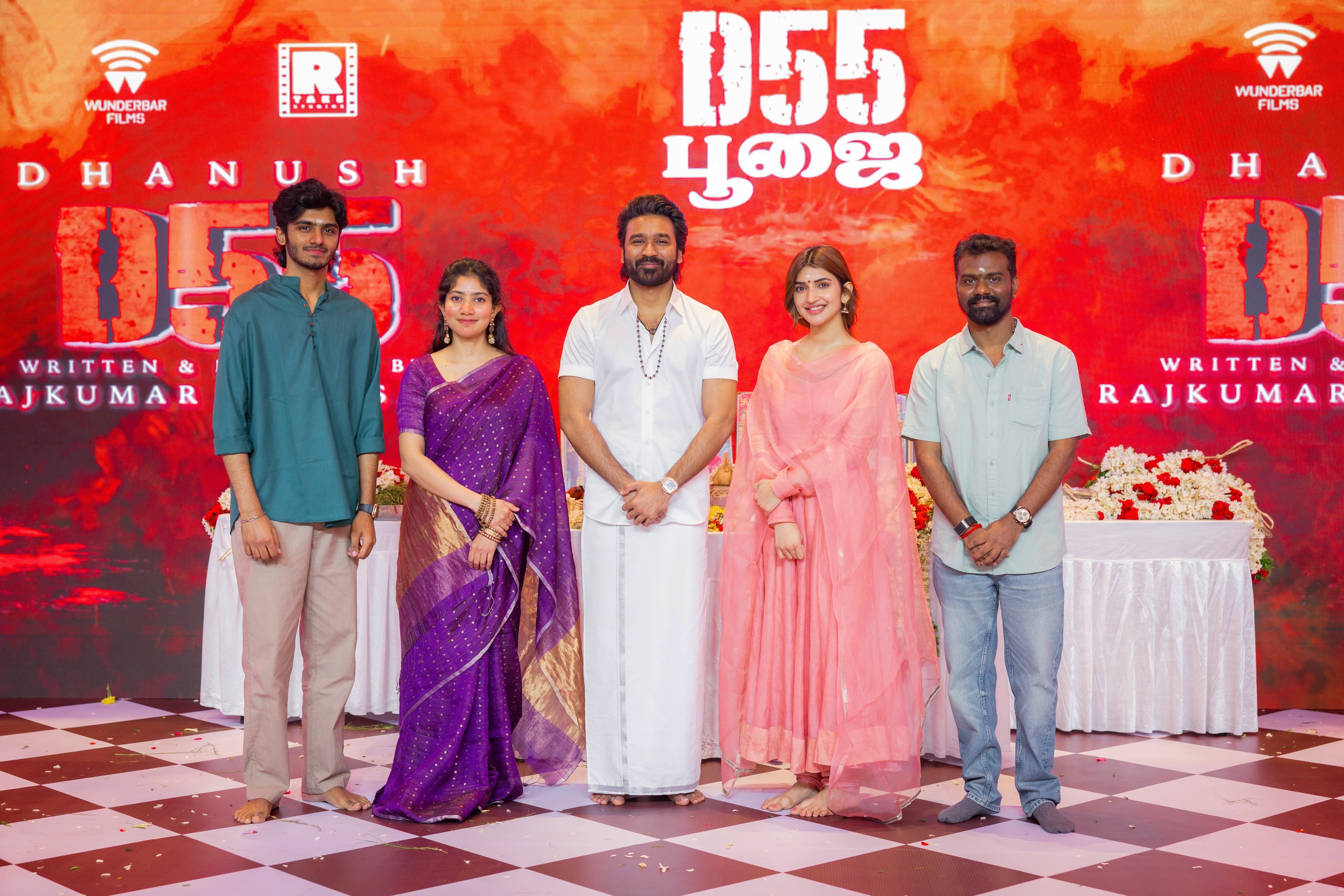 ధనుష్ హీరోగా నటిస్తున్న 55వ సినిమా ఇది. గురువారం చెన్నైలో ఈ మూవీ లాంఛ్ అయ్యింది.