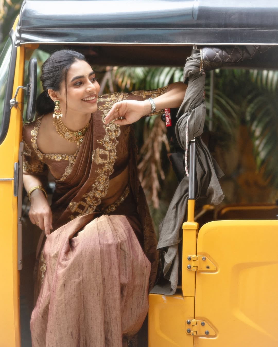 కాంతరతో వచ్చిన క్రేజ్తో బాలీవుడ్లోకి ఎంట్రీ ఇచ్చింది. ది వ్యాక్సిన్ వార్ సినిమా చేసింది.