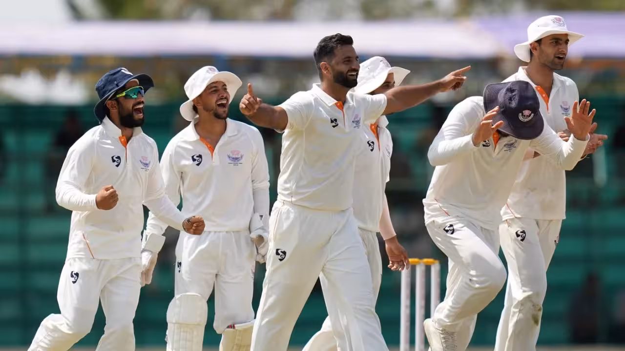 Ranji Trophy | చరిత్ర సృష్టించిన జమ్మూ కశ్మీర్.. 67 ఏళ్ల తర్వాత తొలిసారిగా రంజీ ట్రోఫీ కైవసం..!