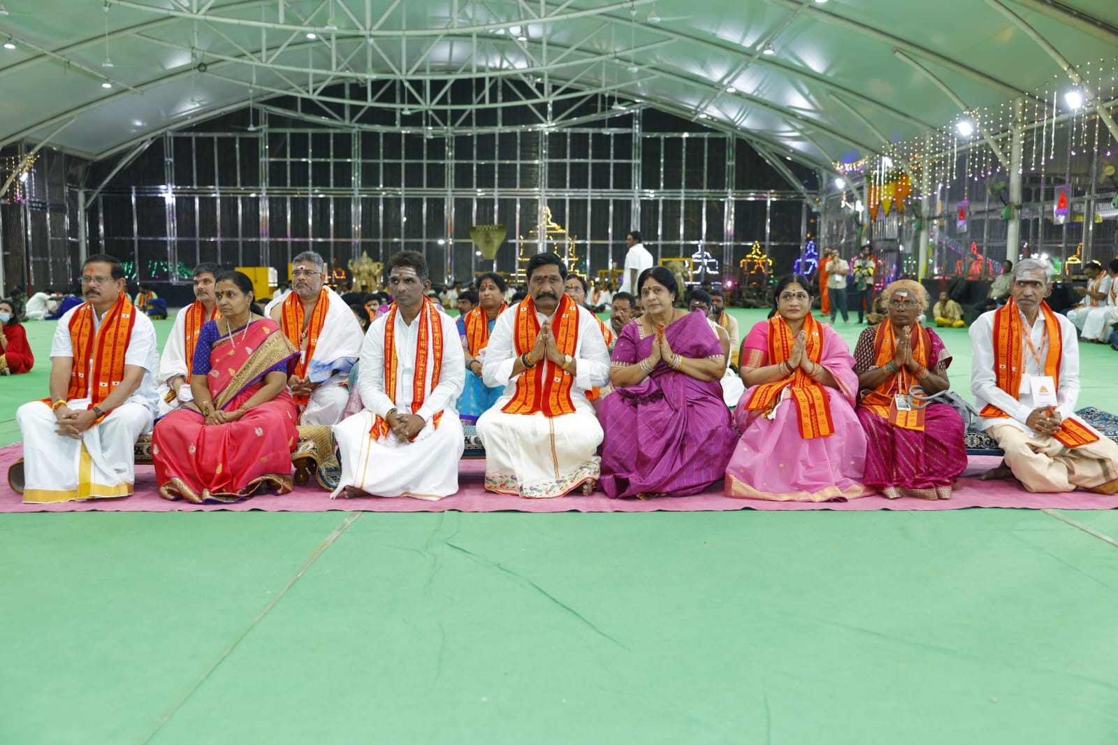 ఉత్సవాల్లో పాల్గొన్న అధికారులు