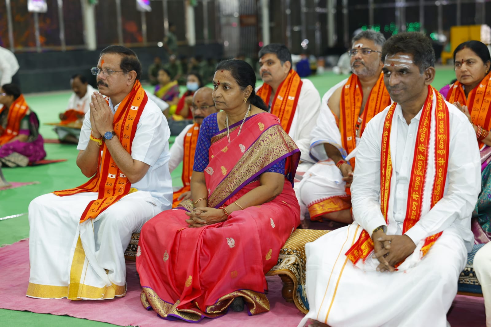 ఉత్సవాల్లో పాల్గొన్న అధికారులు