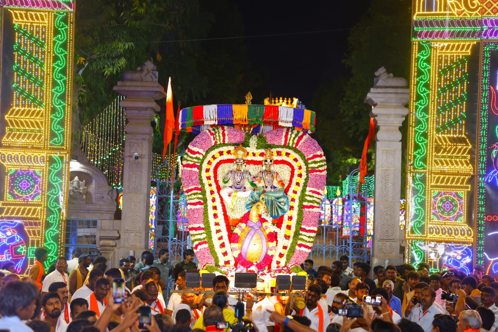 శ్రీశైలం భ్రమరాంబ సమేత మల్లికార్జున స్వామి బ్రహ్మోత్సవాల దృశ్యాలు..