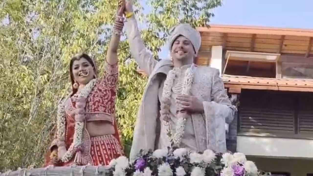 wedding | ఫ్రాన్స్ అబ్బాయితో అల్మోరా అమ్మాయి గ్రాండ్ వెడ్డింగ్