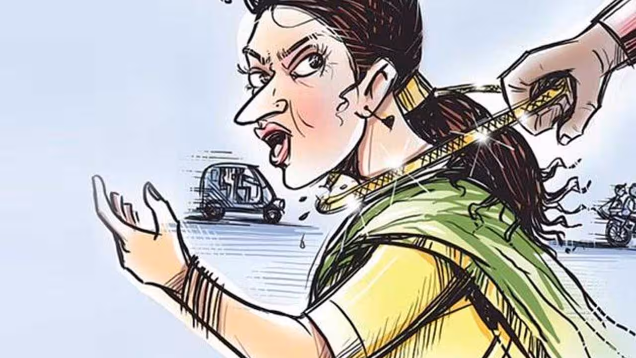 Chain Snatching | సీఎం రేవంత్ రెడ్డి ఇంటి వద్ద చైన్ స్నాచింగ్..