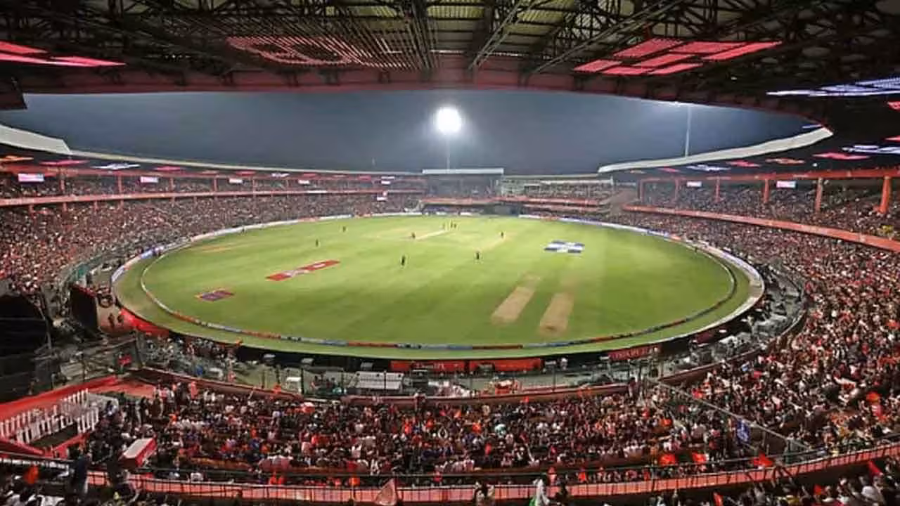 Chinnaswamy Stadium | క్రికెట్ ఫ్యాన్స్కు గుడ్ న్యూస్.. చిన్నస్వామి స్టేడియంలో మ్యాచ్లకు గ్రీన్ సిగ్నల్..