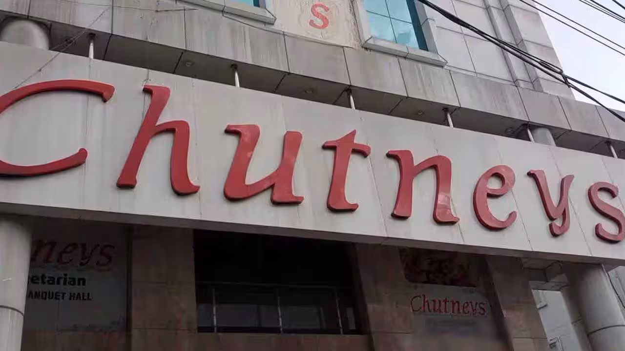 Chutneys | ఎల్బీ నగర్ చట్నీస్ హోటల్లో పేలుడు.. ముగ్గురికి తీవ్ర గాయాలు