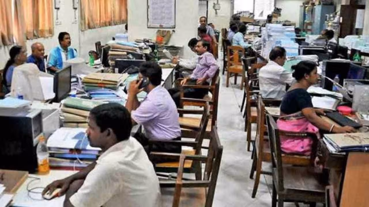 Telangana | తెలంగాణ ఉద్యోగులకు శుభవార్త.. పెండింగ్ బిల్లులు రూ. 745 కోట్లు విడుదల