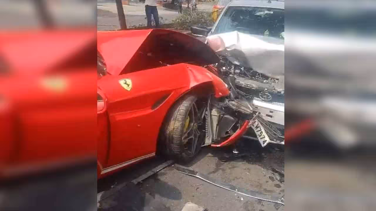 Ferrari Car Accident | జూబ్లీహిల్స్లో ఫెరారీ కారు యాక్సిడెంట్.. సీసీటీవీ ఫుటేజీ వైరల్