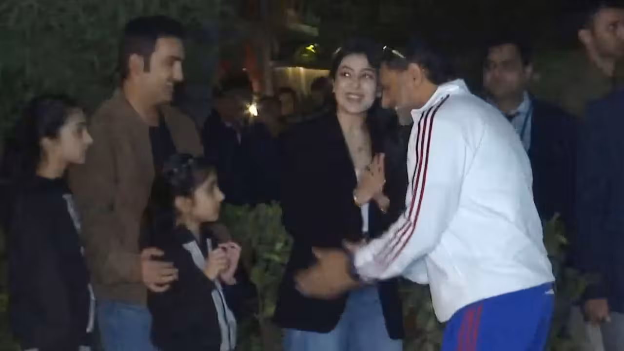 Gautam Gambhir | టీమ్ఇండియాకు గౌతమ్ గంభీర్ గ్రాండ్ ట్రీట్.. వీడియో