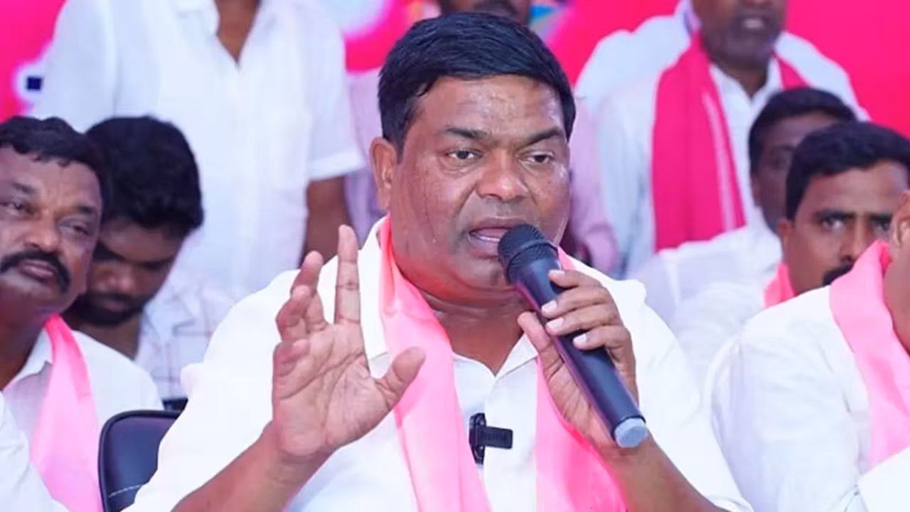 Jeevan Reddy | సజ్జనార్పై ఆరోపణలు.. ఆర్మూర్ మాజీ ఎమ్మెల్యే జీవన్రెడ్డిపై కేసు