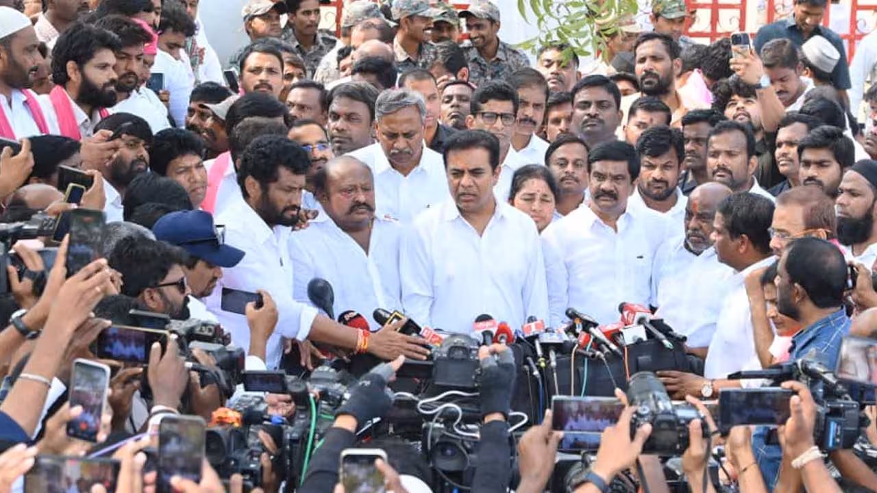 KTR | రాహుల్కు ఇచ్చే వెయ్యి కోట్లు.. నీ అబ్బ సొమ్మా..? సీఎం రేవంత్ను నిలదీసిన కేటీఆర్