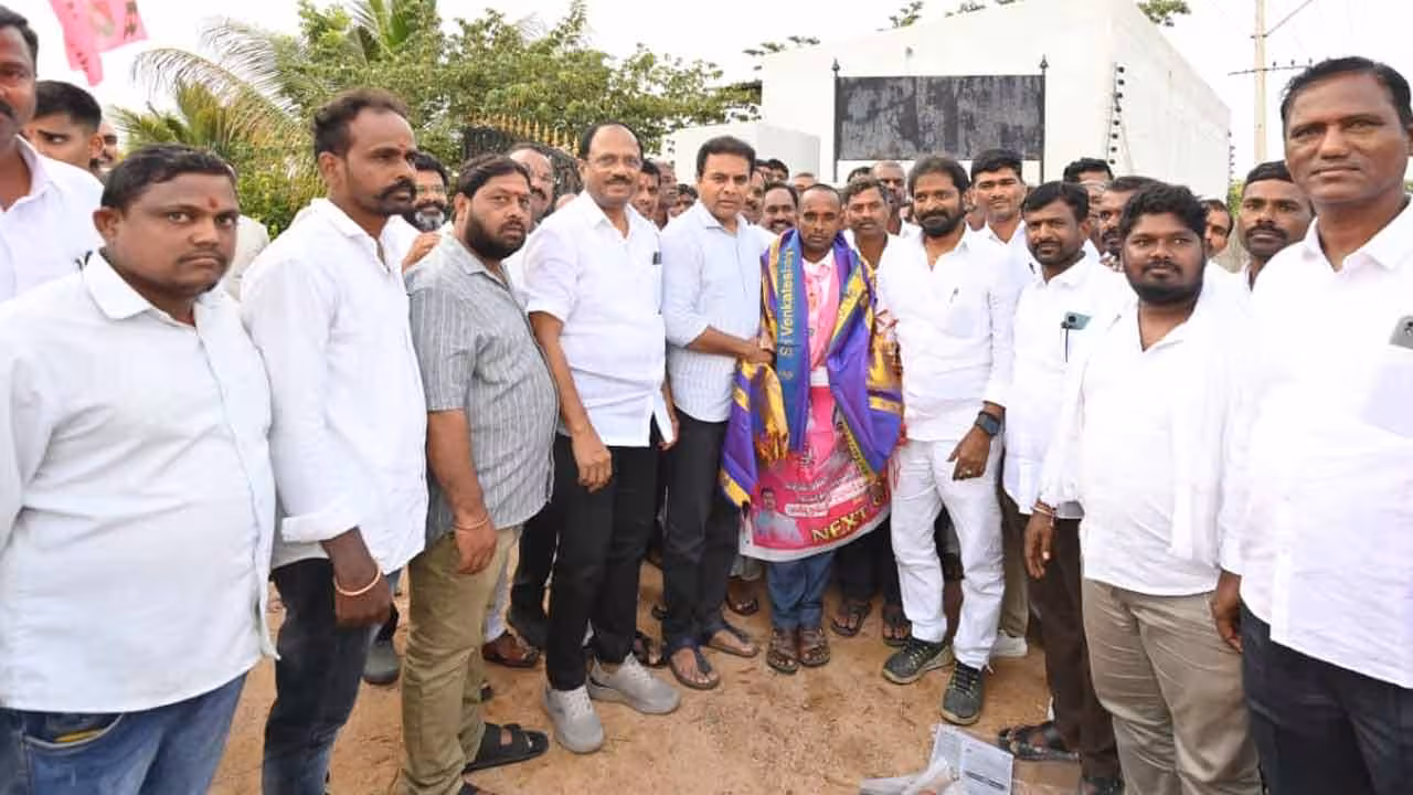 KCR | కేసీఆర్ సీఎం కావాలని.. 4 రోజుల్లో 140 కి.మీ. పాదయాత్ర