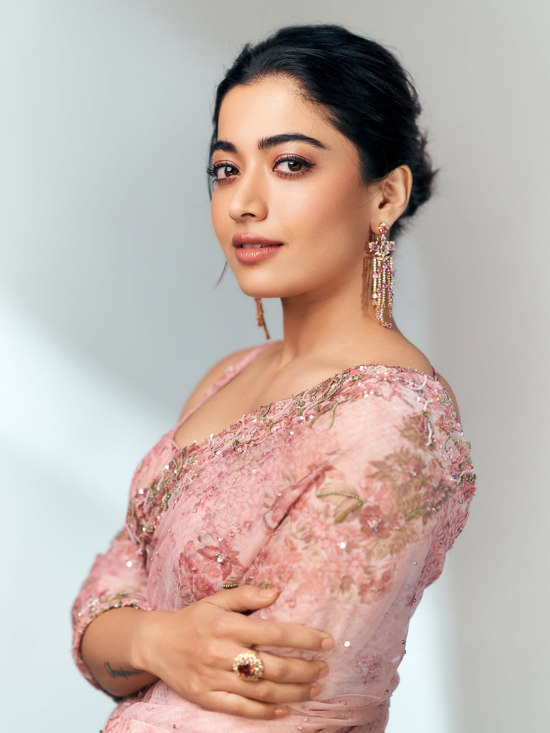ఏప్రిల్ నుంచి ఈ మూవీ రెగ్యులర్ షూటింగ్ ప్రారంభం కాబోతున్నట్లు సమాచారం.