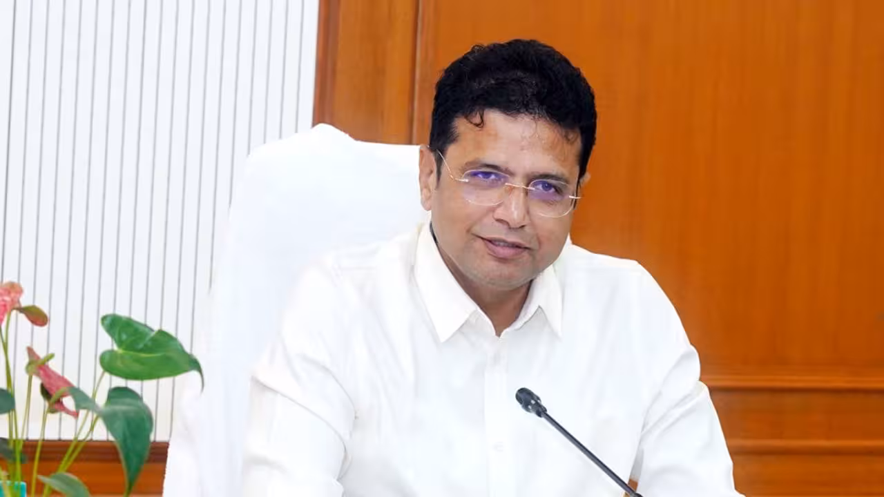 Sridhar Babu | రైతులను తప్పుదోవ పట్టించేందుకే రాజకీయ యాత్రలు : శ్రీధర్ బాబు
