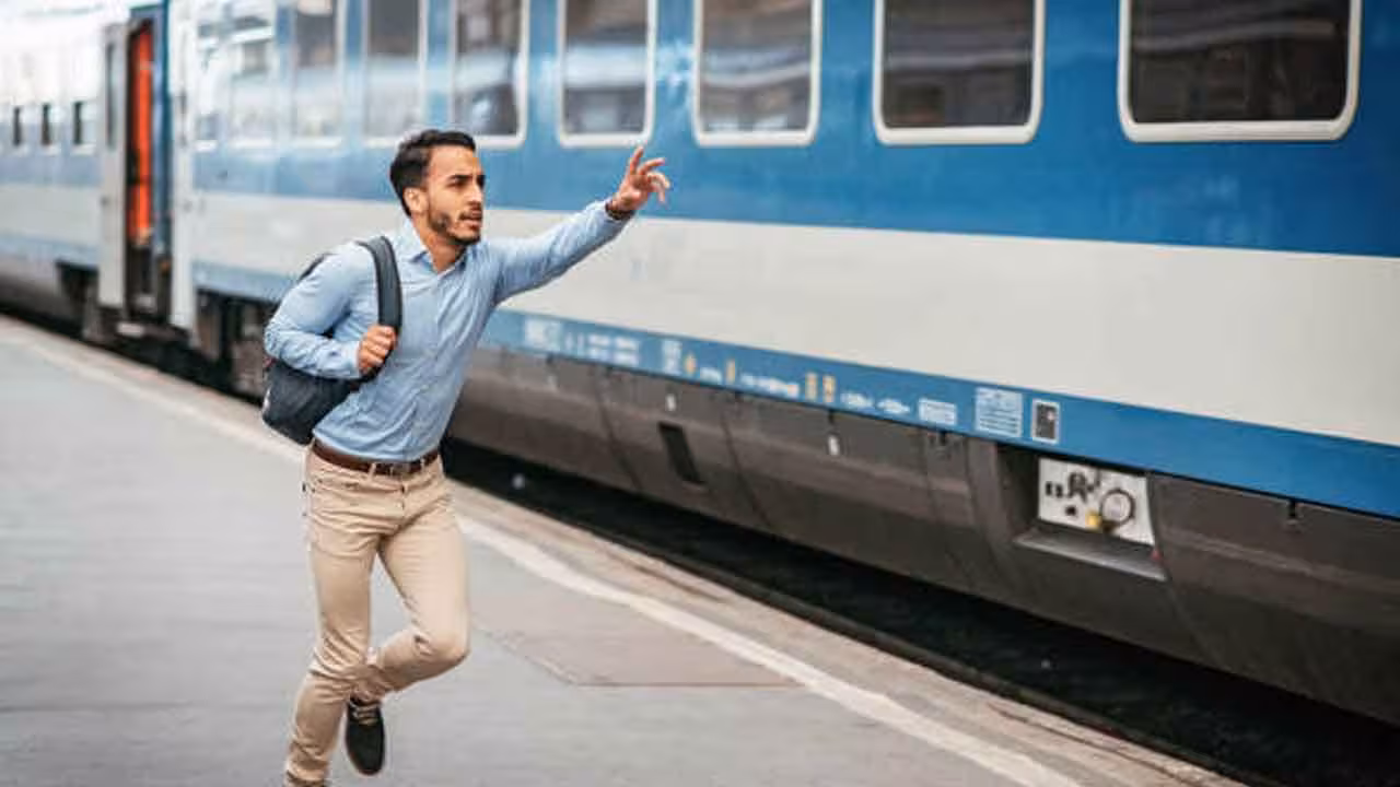Indian Railways | రైలు ఎక్కడం ఆలస్యం అయితే ఇకపై టిక్కెట్ను కోల్పోవాల్సిందే.. రైల్వే శాఖ కొత్త రూల్..