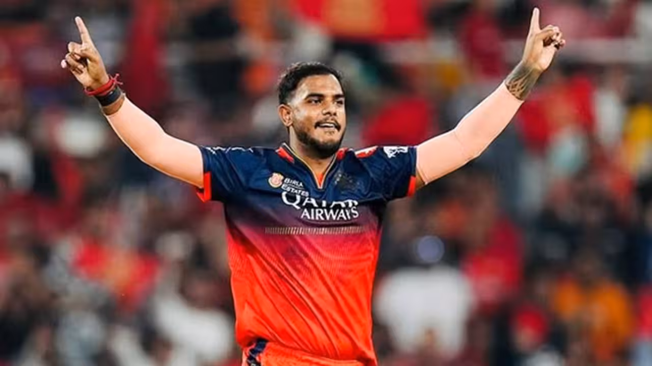 IPL 2026 | ఐపీఎల్లో ఆర్సీబీకి షాక్.. సీజన్ నుంచి ఫాస్ట్ బౌలర్ యశ్ దయాల్ అవుట్..!