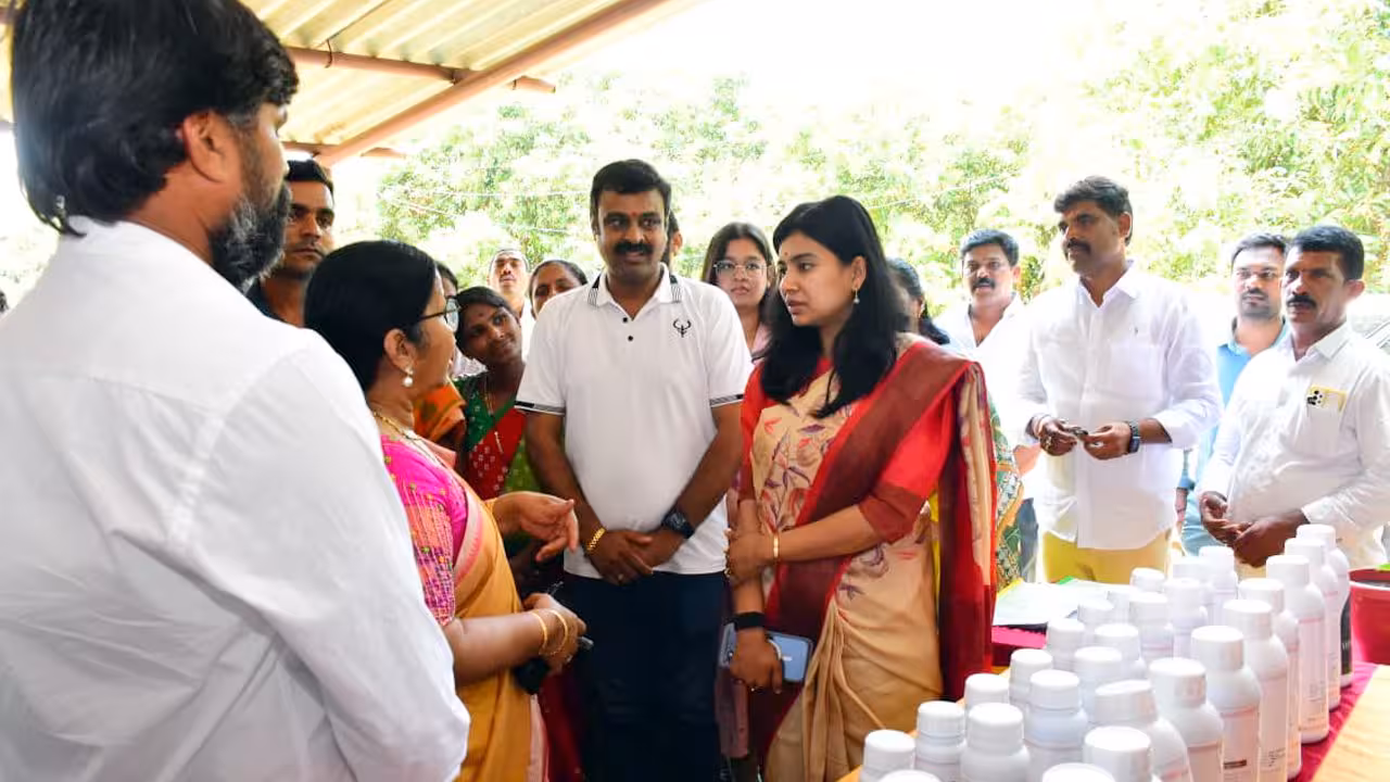 Garima Agarwal | సేంద్రియ పద్ధతిలో వ్యవసాయం చేయాలి : కలెక్టర్ గరిమ అగ్రవాల్