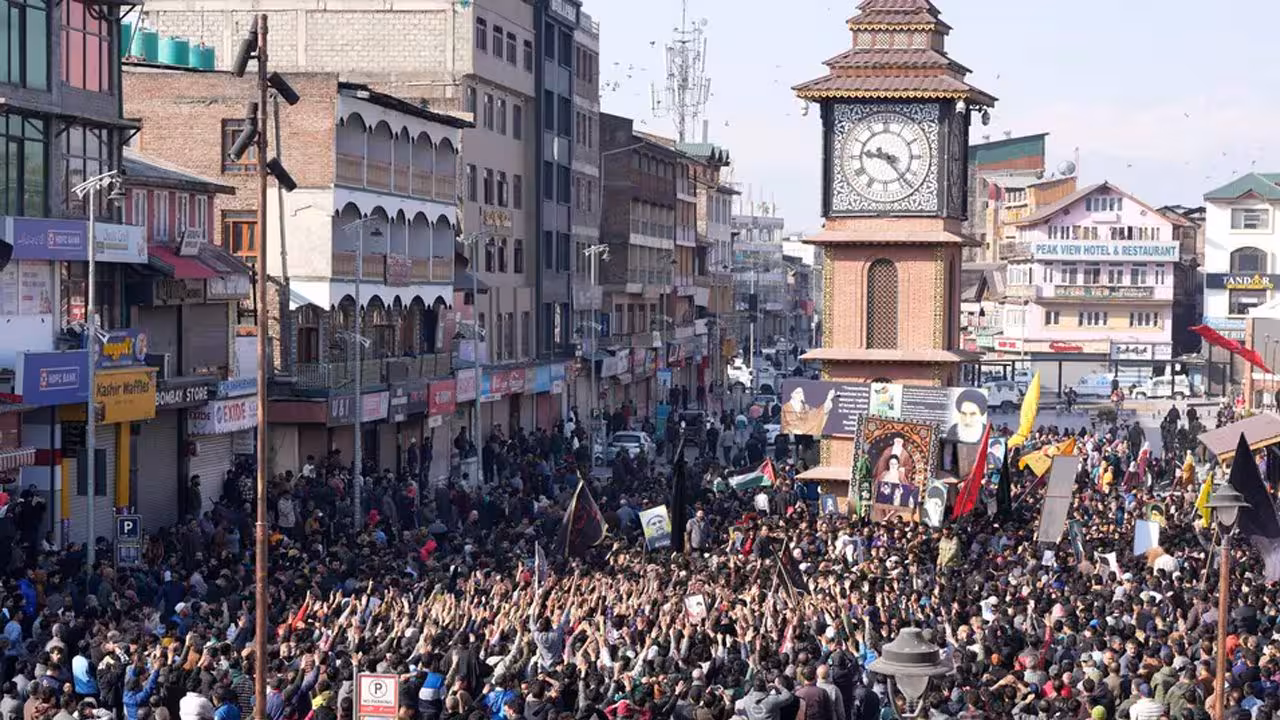 Kashmir | ఖమేనీ మృతి.. జమ్మూ కశ్మీర్లో నిరసనలు..